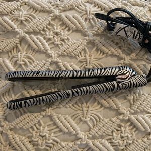 Cortex International Zebra Flat Iron